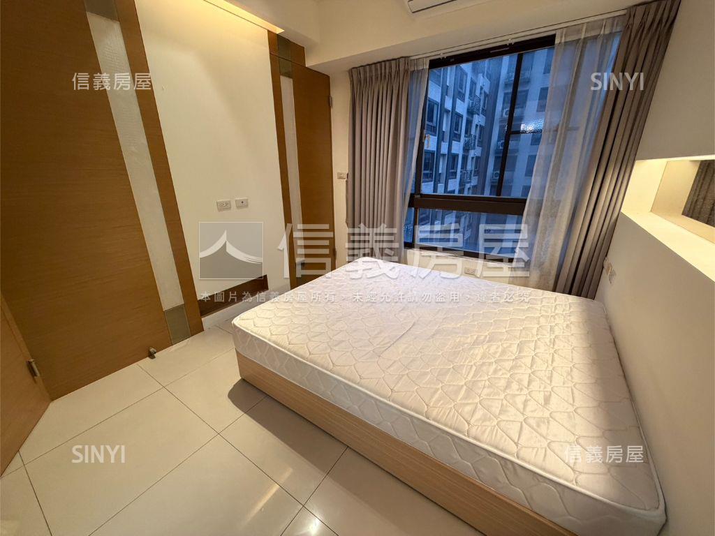 上城１房車位房屋室內格局與周邊環境