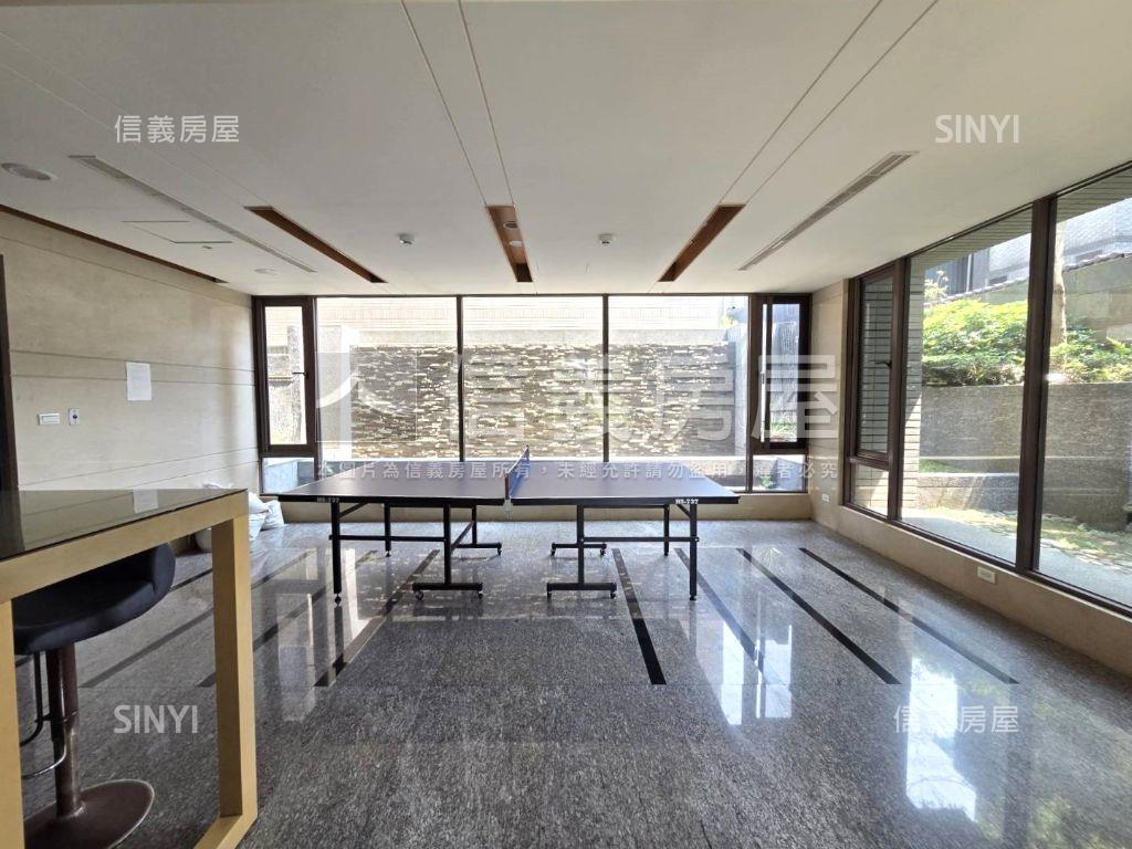 源峰清境邊間兩房兩衛房屋室內格局與周邊環境