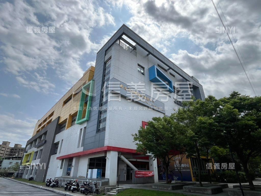 現代裝潢園峰邊間採光三房房屋室內格局與周邊環境