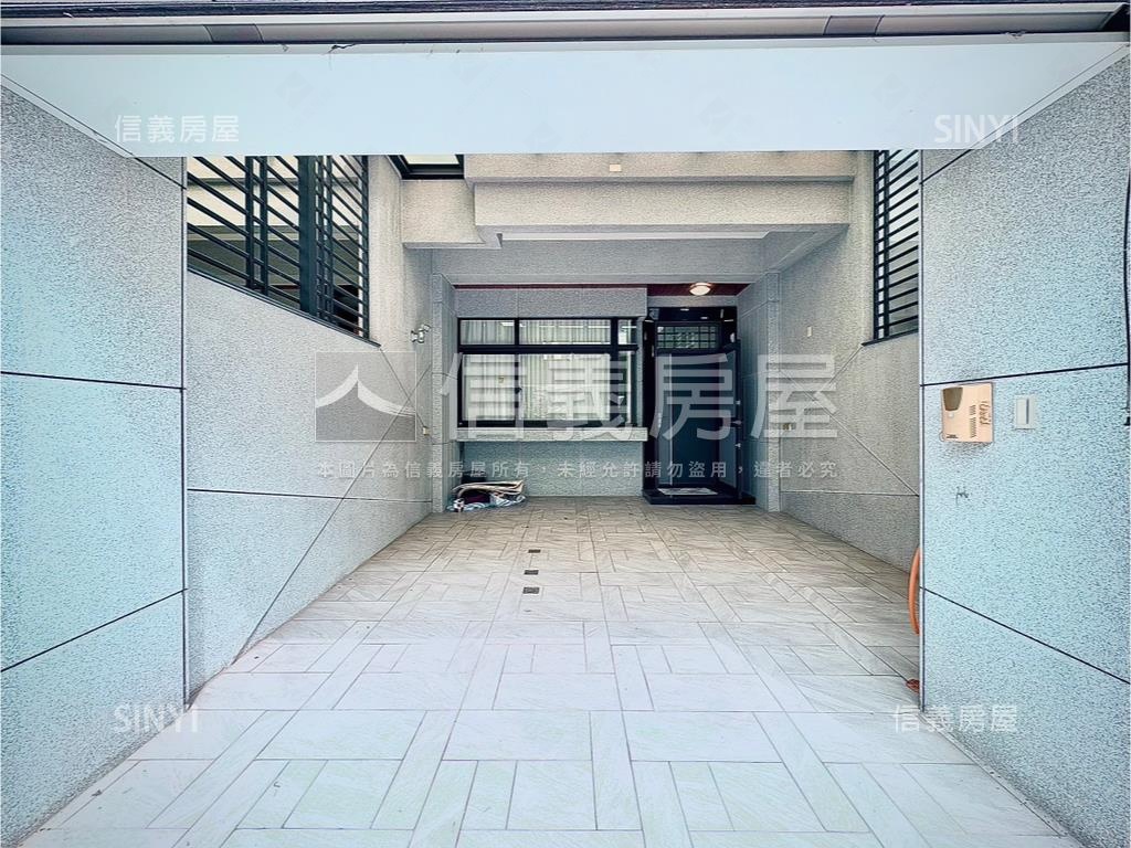 近南科台積１８廠車墅房屋室內格局與周邊環境
