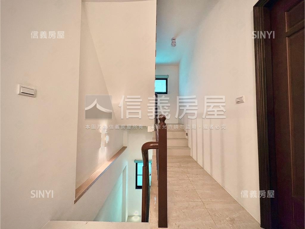 近南科台積１８廠車墅房屋室內格局與周邊環境