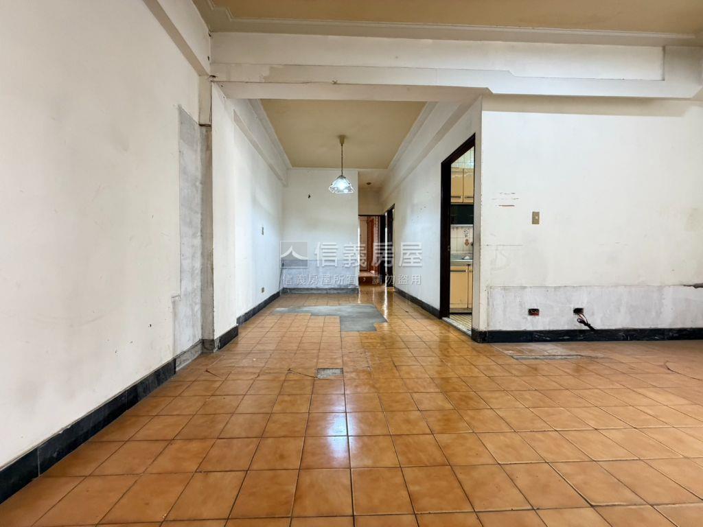 近文心中清捷運三房美屋房屋室內格局與周邊環境