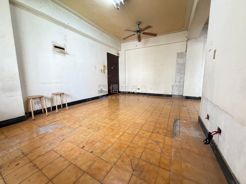 近文心中清捷運三房美屋房屋室內格局與周邊環境