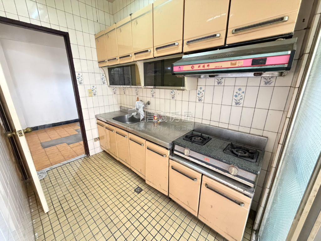 近文心中清捷運三房美屋房屋室內格局與周邊環境