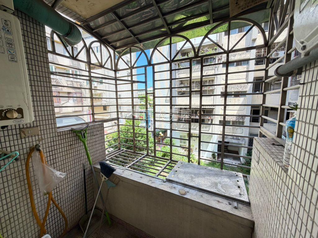 近文心中清捷運三房美屋房屋室內格局與周邊環境
