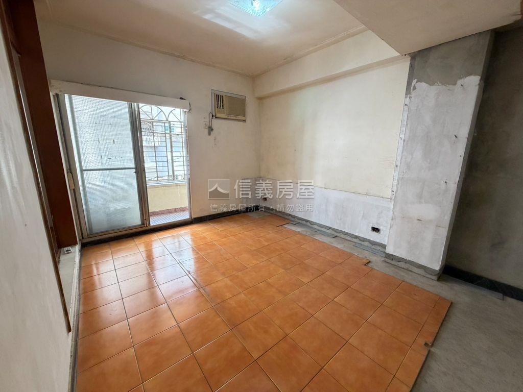 近文心中清捷運三房美屋房屋室內格局與周邊環境