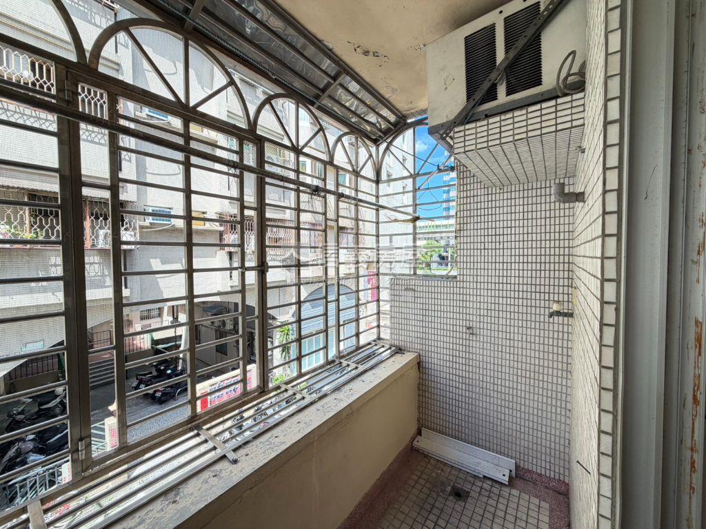近文心中清捷運三房美屋房屋室內格局與周邊環境