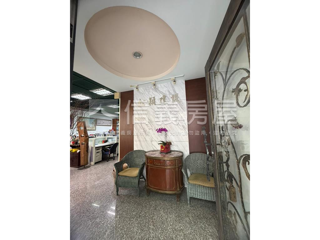 仁愛三青一樓★金店面房屋室內格局與周邊環境