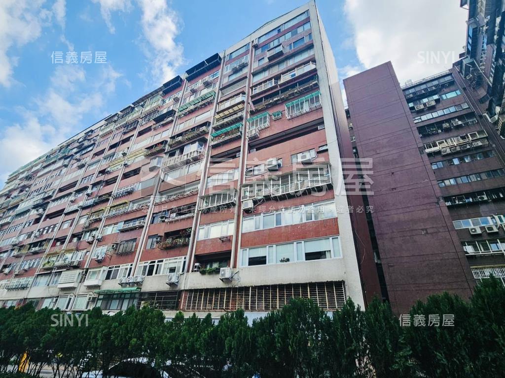 仁愛三青一樓★金店面房屋室內格局與周邊環境