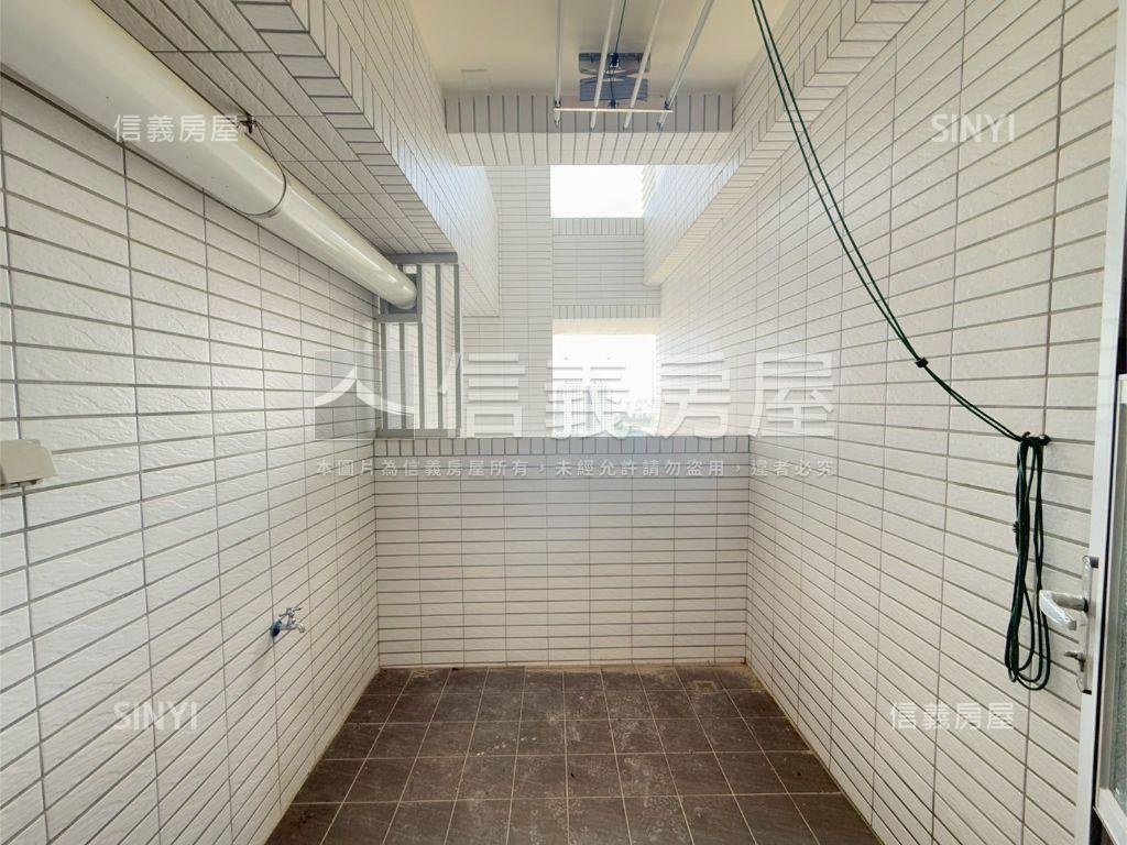 水律川★霸景１５Ｆ平車房屋室內格局與周邊環境