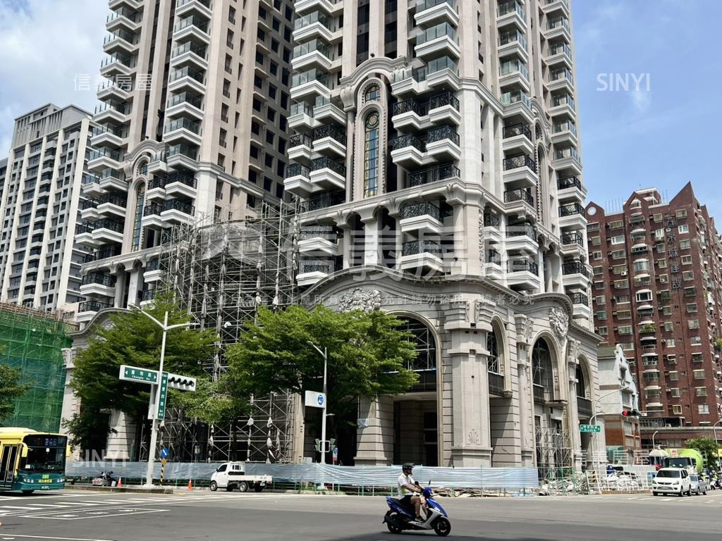 鉑愛悅～高樓層兩房有車位房屋室內格局與周邊環境