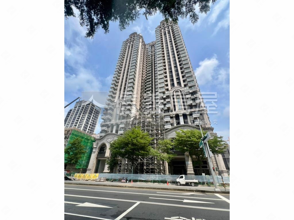 鉑愛悅～高樓層兩房有車位房屋室內格局與周邊環境