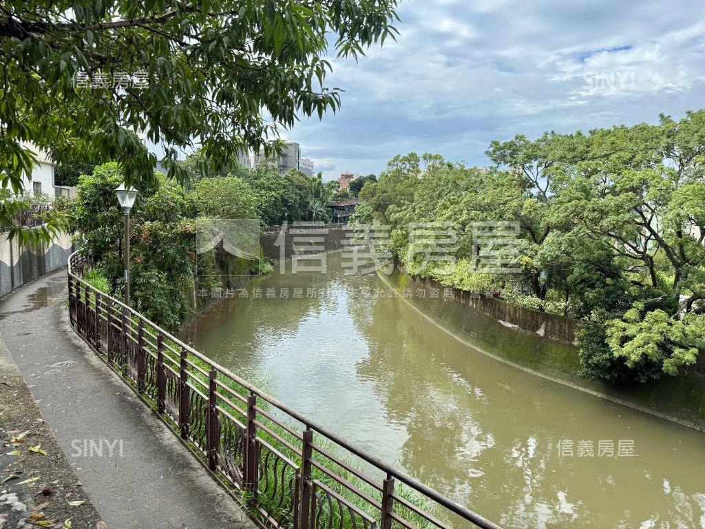 近龍岡森林公園金透天房屋室內格局與周邊環境