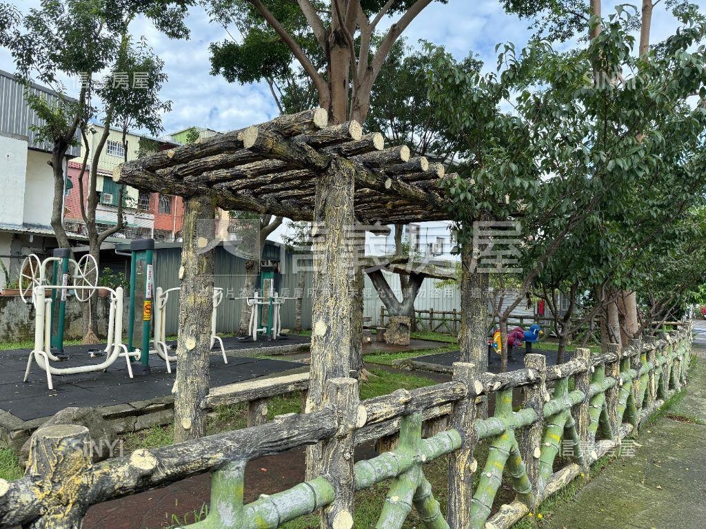 近龍岡森林公園金透天房屋室內格局與周邊環境