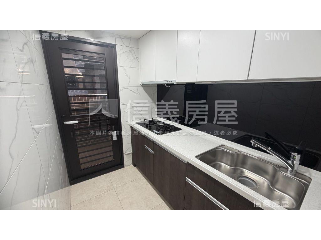 高鐵散步就到詠遇兩房車位房屋室內格局與周邊環境