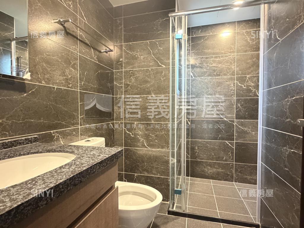 高鐵散步就到詠遇兩房車位房屋室內格局與周邊環境