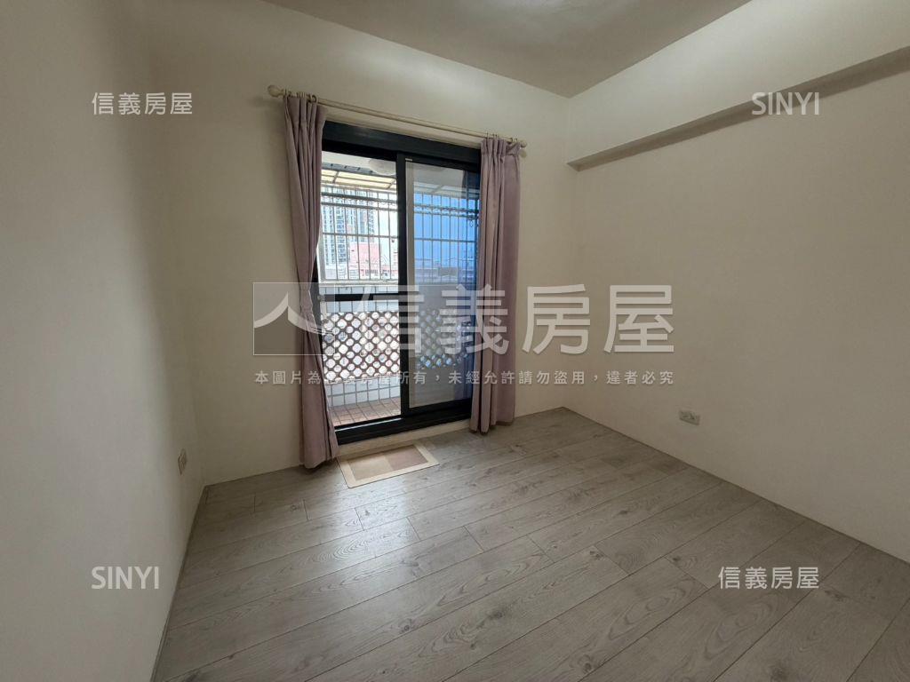 水湳三房機上車位前後陽台房屋室內格局與周邊環境