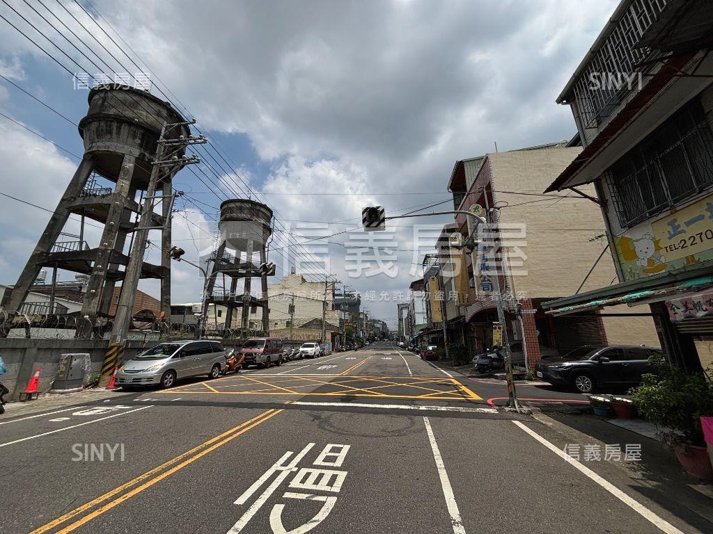 太平光興路臨路透天房屋室內格局與周邊環境