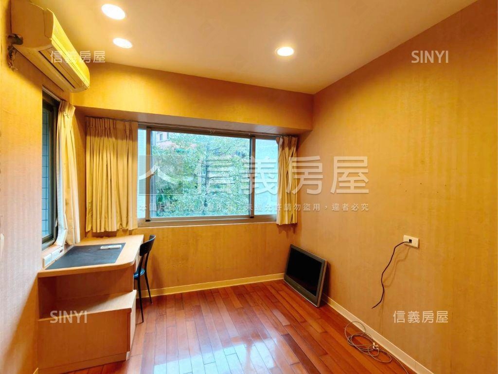 敦南好境四房車位房屋室內格局與周邊環境