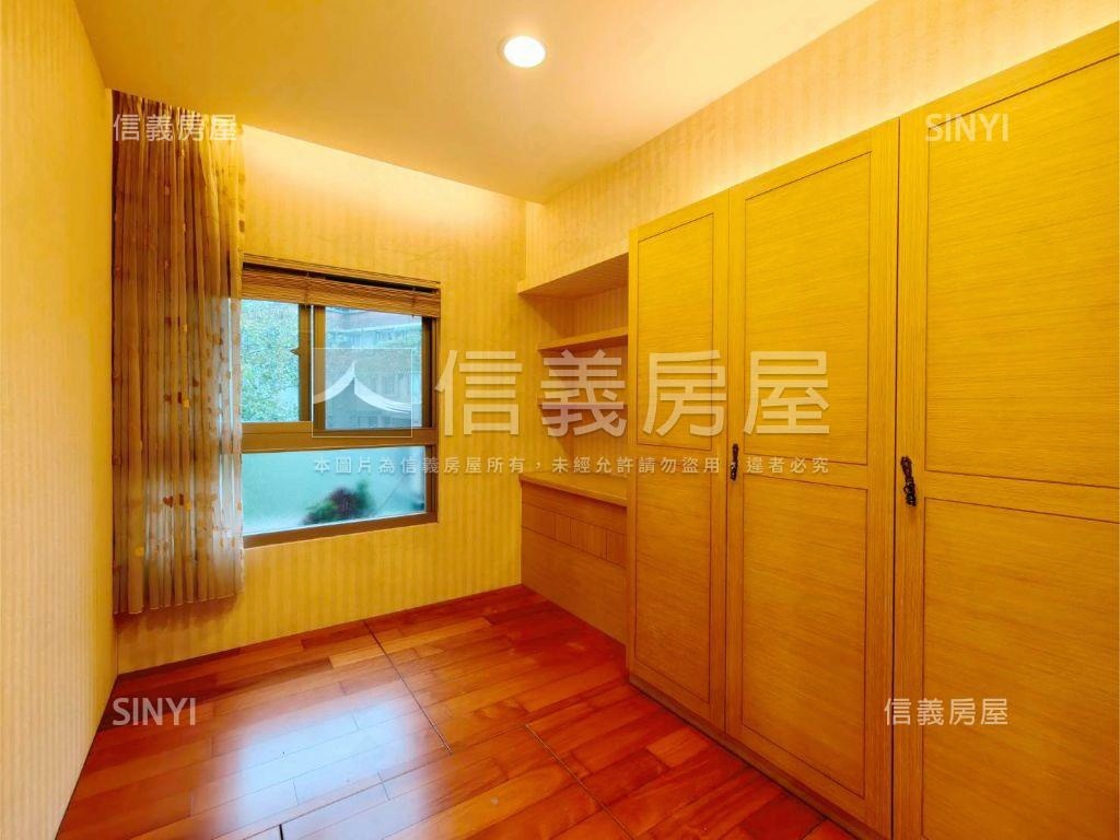 敦南好境四房車位房屋室內格局與周邊環境