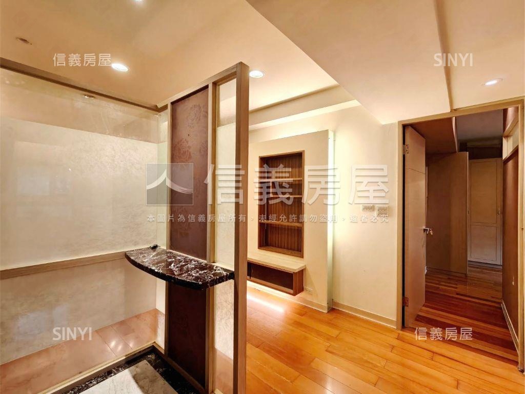 敦南好境四房車位房屋室內格局與周邊環境