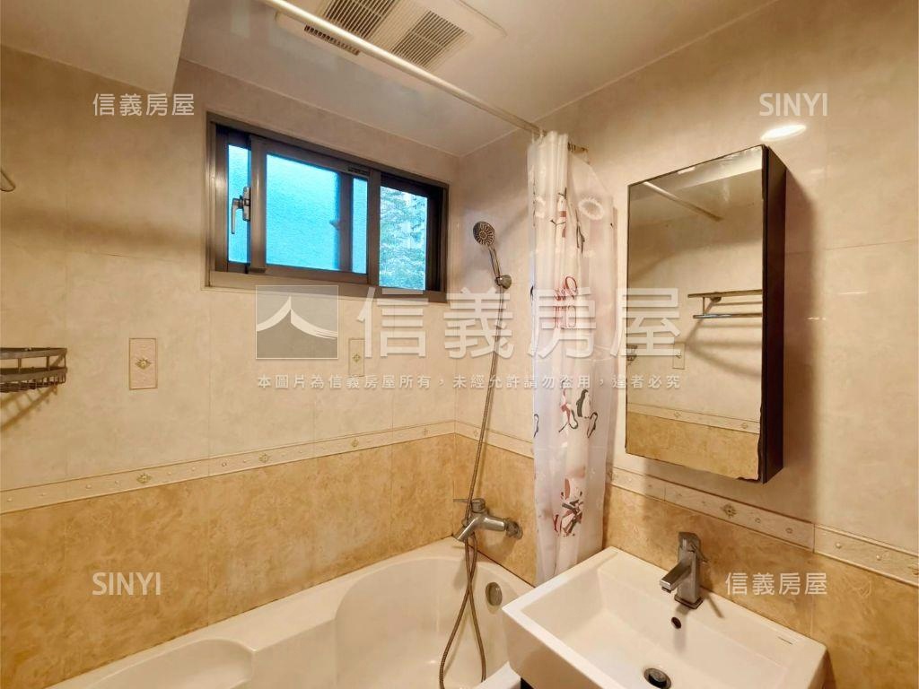 敦南好境四房車位房屋室內格局與周邊環境