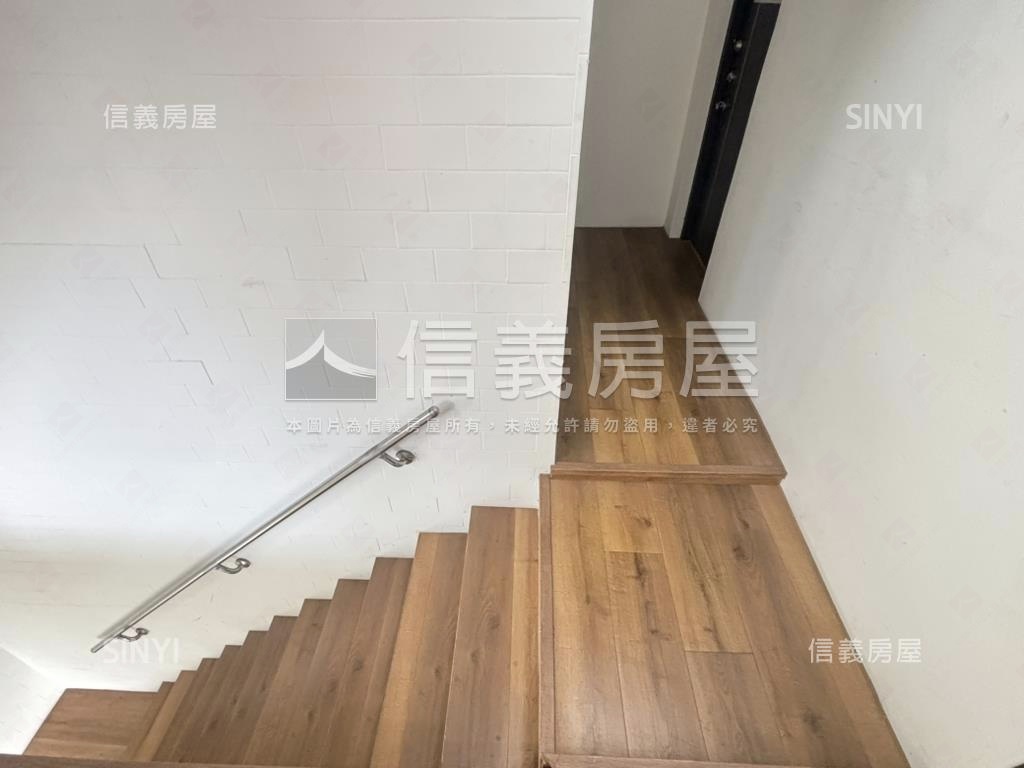 後驛捷運▲三角窗面寬透店房屋室內格局與周邊環境