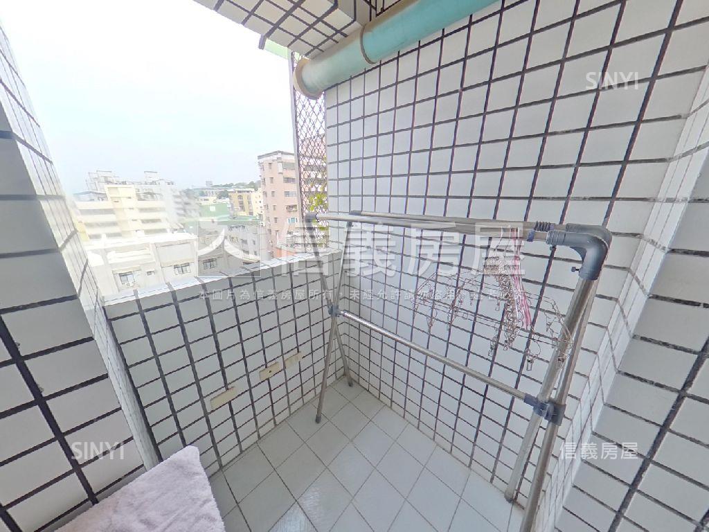 公園皇家次頂樓３房房屋室內格局與周邊環境