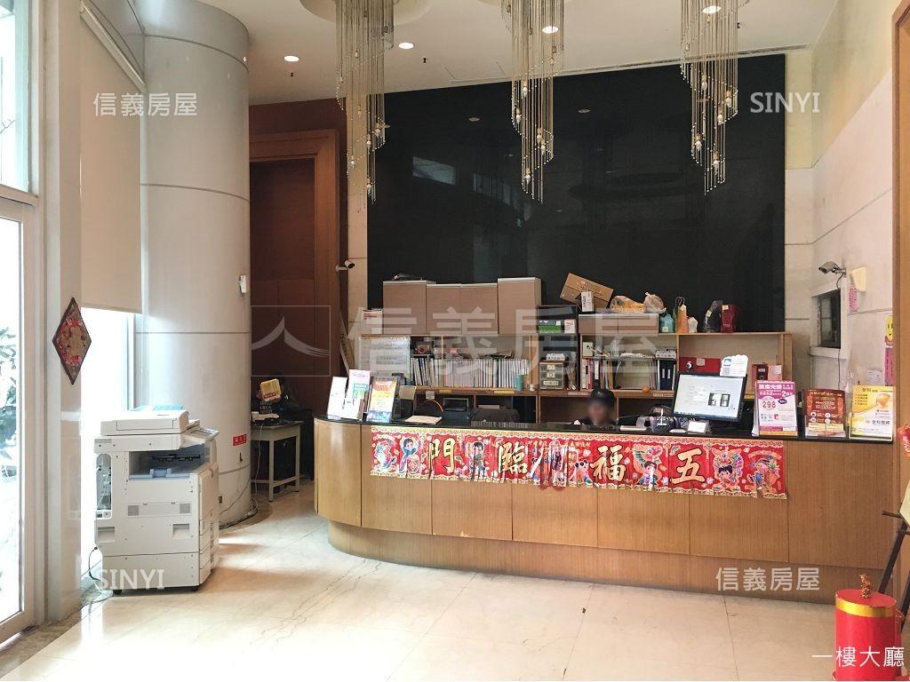 世紀之門邊間金店房屋室內格局與周邊環境