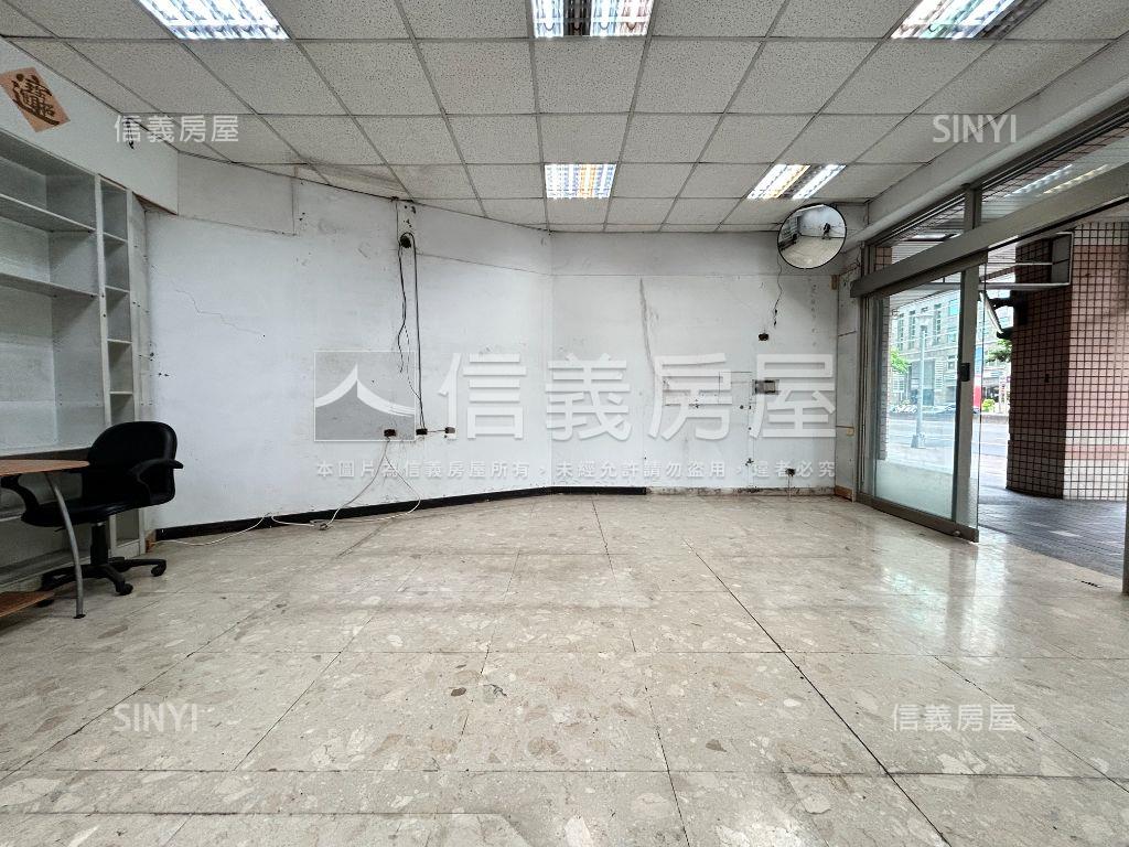 基隆路大面寬★店面房屋室內格局與周邊環境