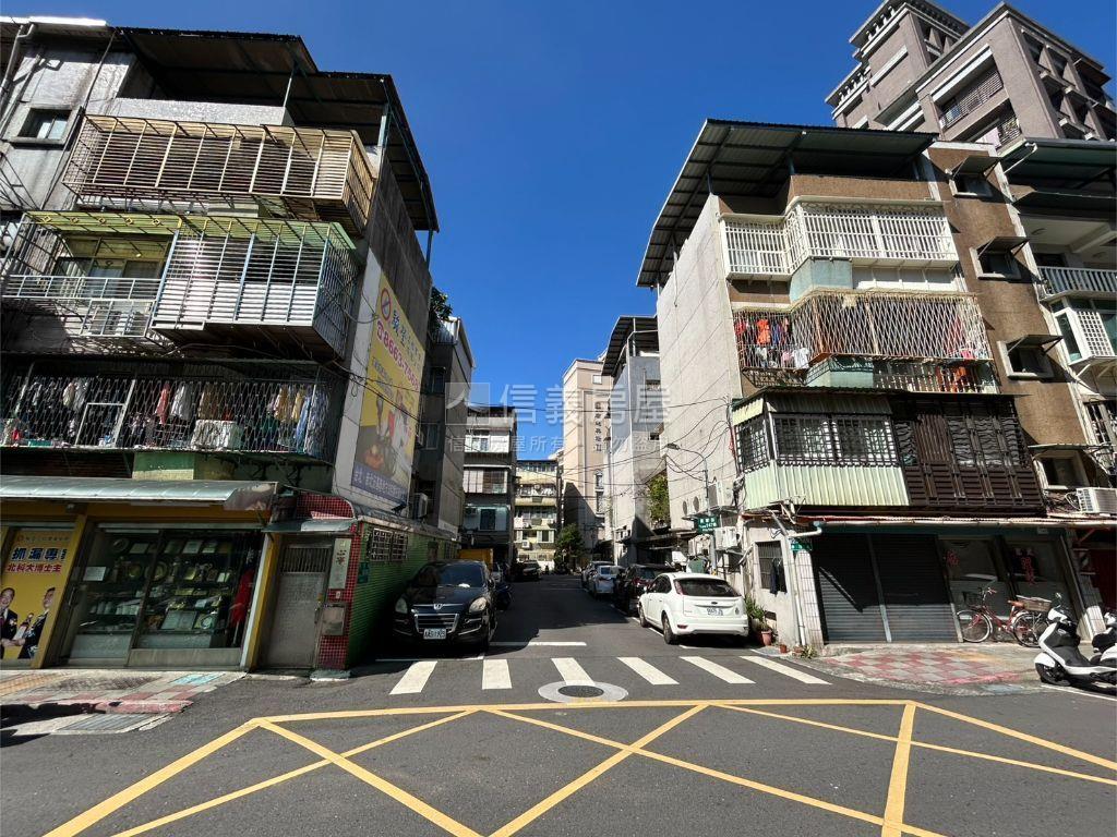 景華。靜巷方正二樓三房房屋室內格局與周邊環境