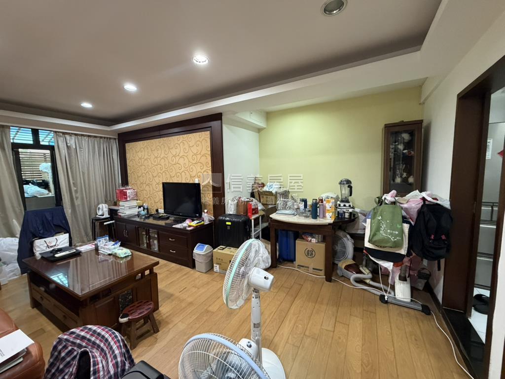 景華。靜巷方正二樓三房房屋室內格局與周邊環境