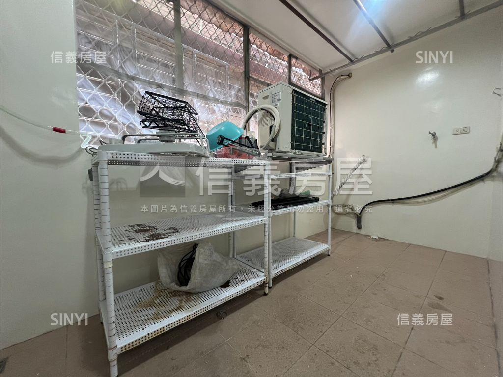 板橋車站免爬高公寓二樓房屋室內格局與周邊環境