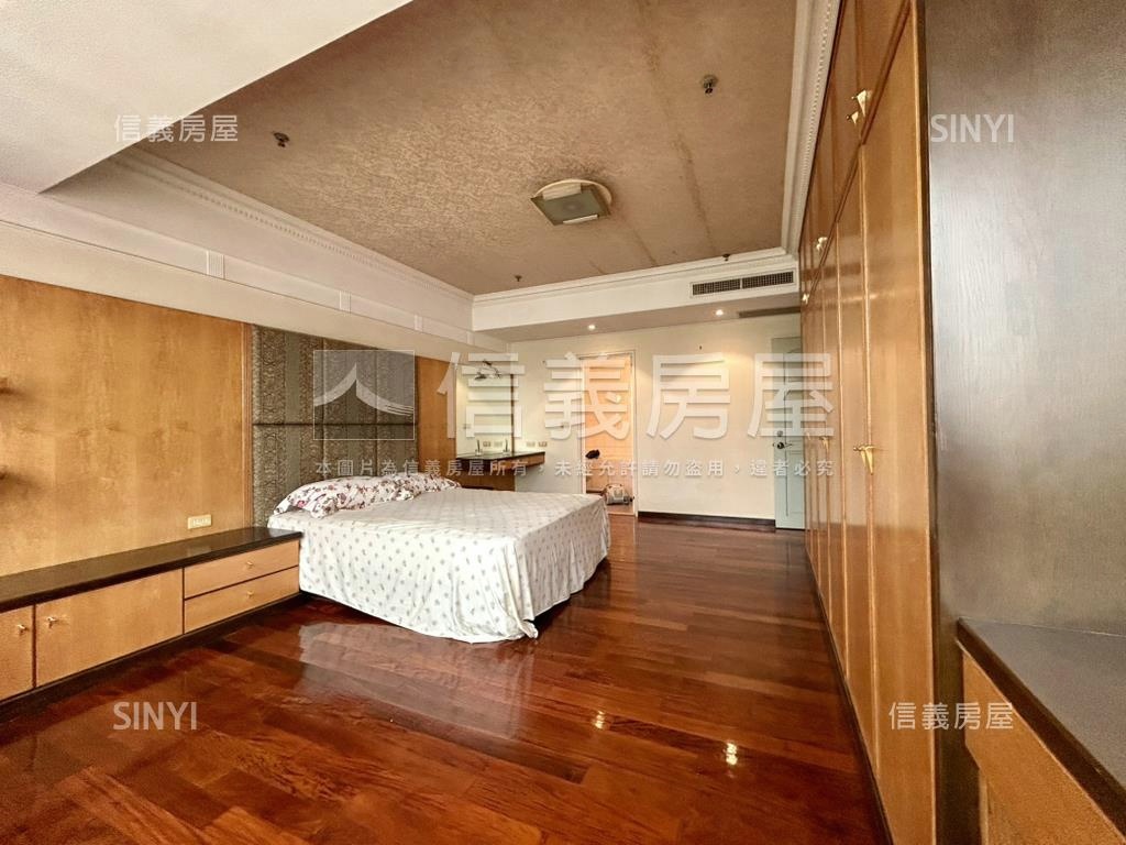文化中心高樓景觀４房平車房屋室內格局與周邊環境