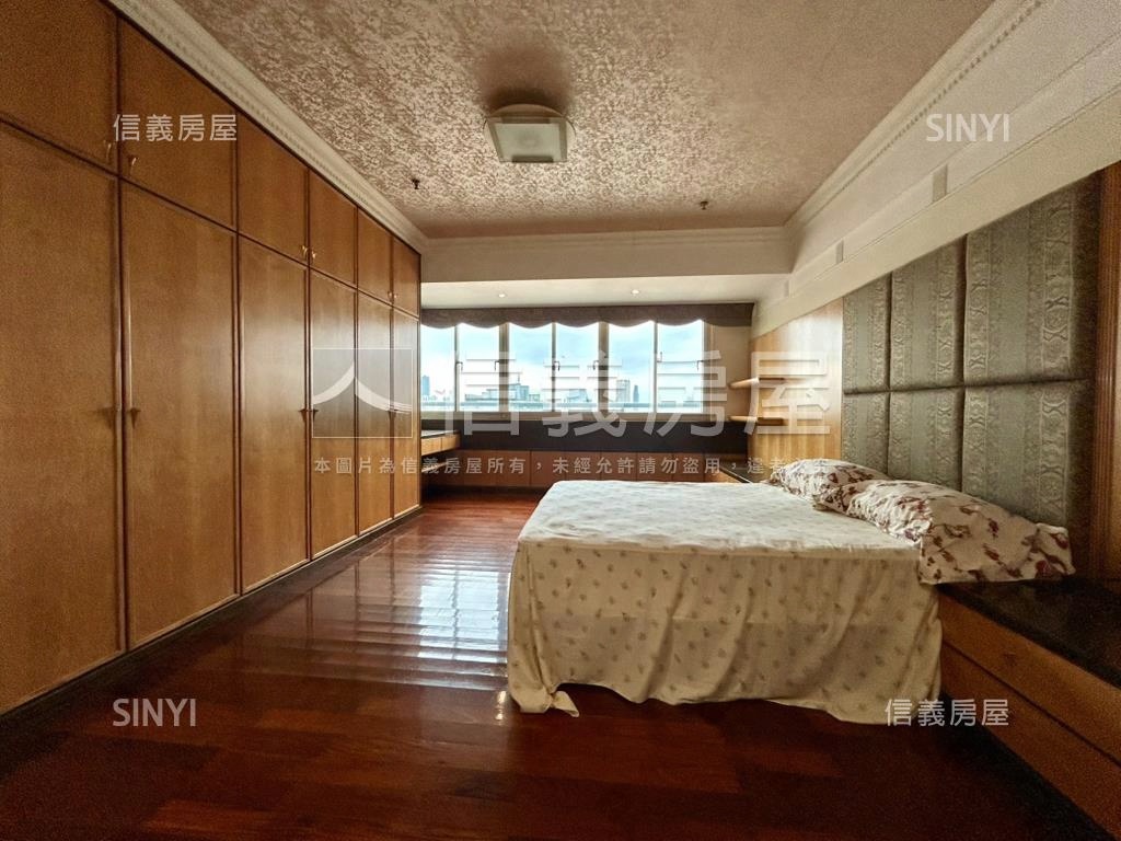 文化中心高樓景觀４房平車房屋室內格局與周邊環境