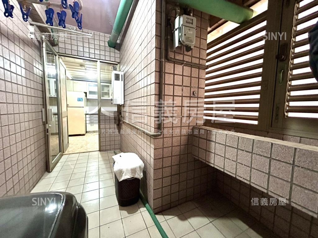 文化中心高樓景觀４房平車房屋室內格局與周邊環境