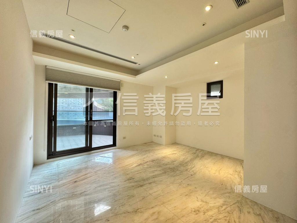 國泰金城稀有獨戶●雙露臺房屋室內格局與周邊環境