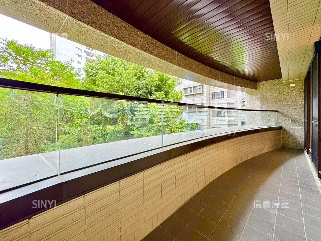 國泰金城稀有獨戶●雙露臺房屋室內格局與周邊環境