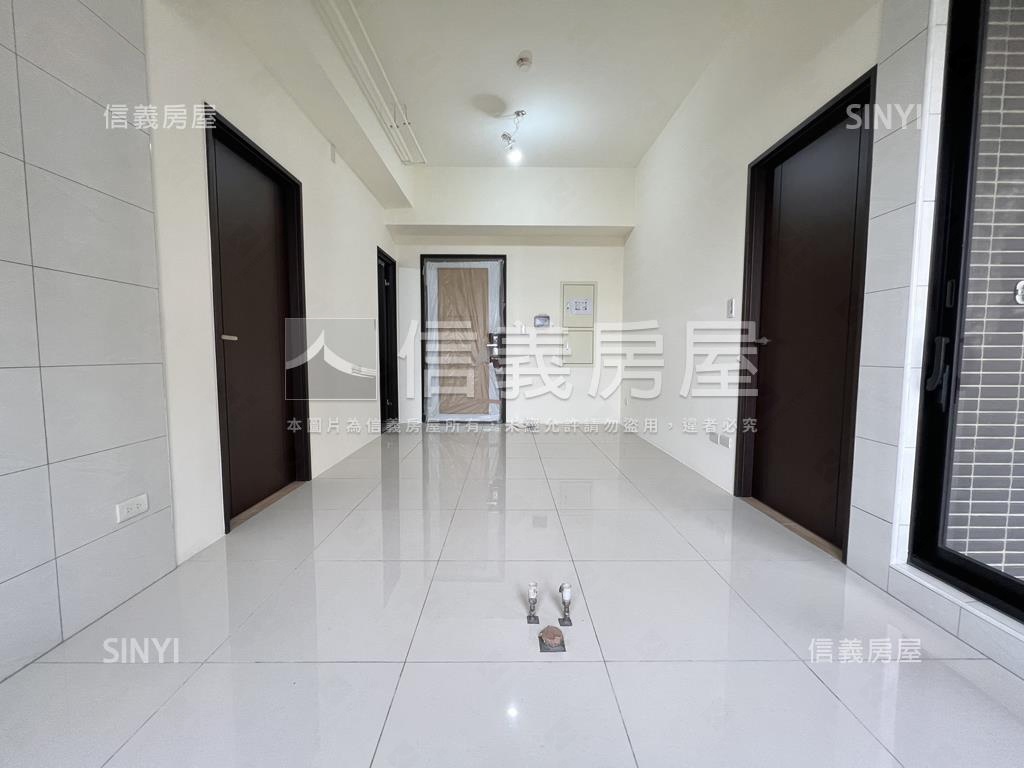 五子登科．璞玉兩房車位房屋室內格局與周邊環境