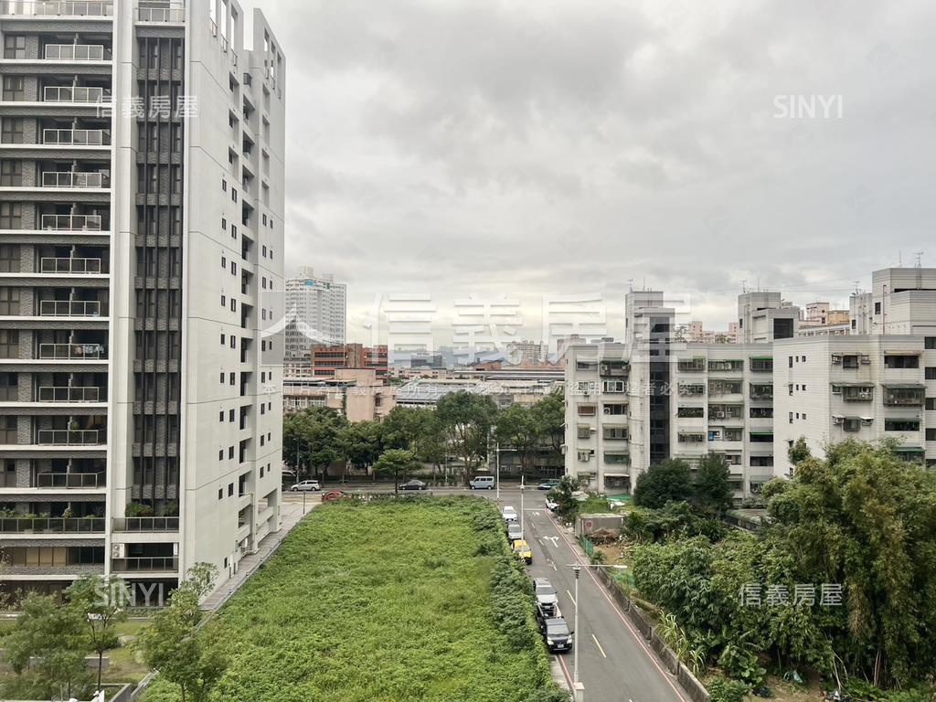 五子登科．璞玉兩房車位房屋室內格局與周邊環境