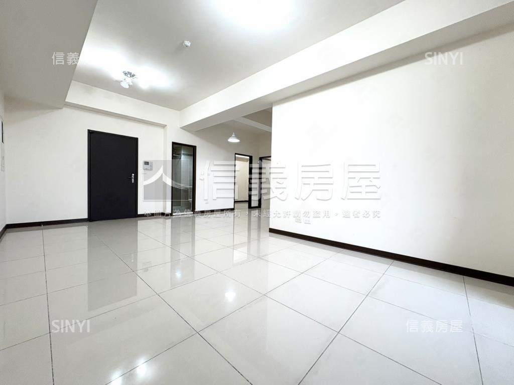 重劃區高陞４房車位房屋室內格局與周邊環境