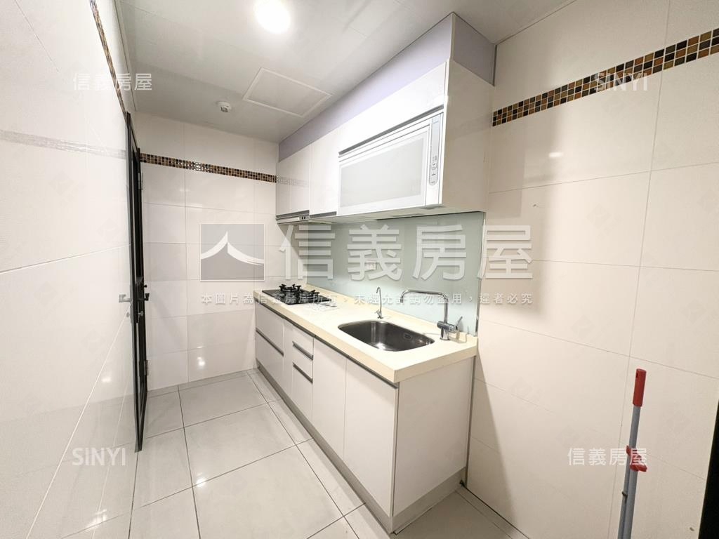 重劃區高陞４房車位房屋室內格局與周邊環境