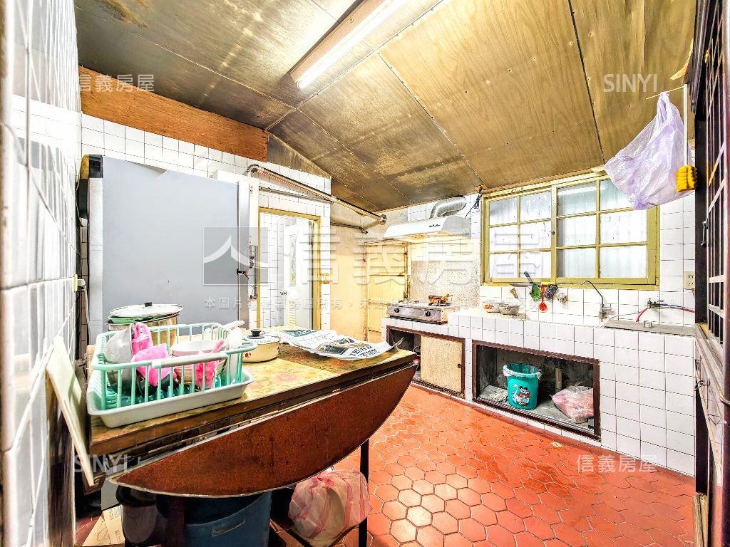 市區平房，約３７．８地坪房屋室內格局與周邊環境