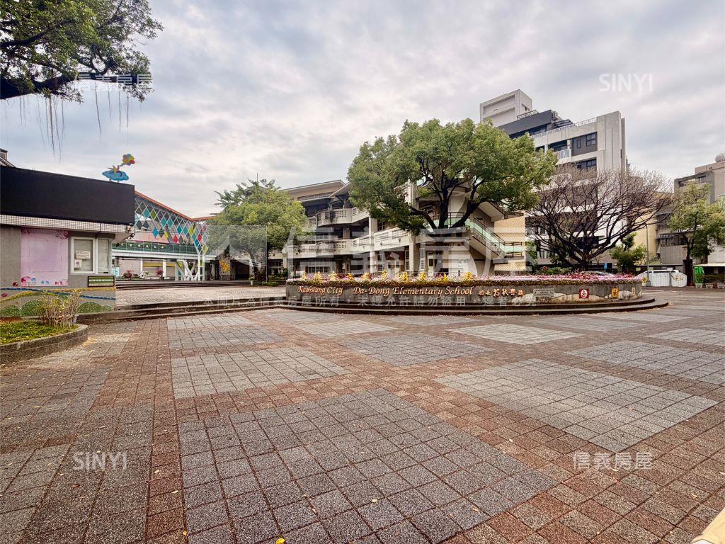 鳳山前後路雙門牌百坪透店房屋室內格局與周邊環境