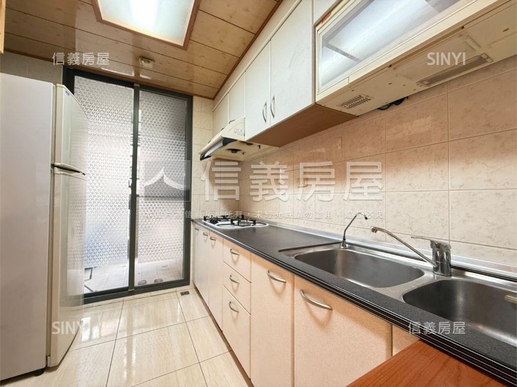 強！五期震後三房Ｂ１平車房屋室內格局與周邊環境