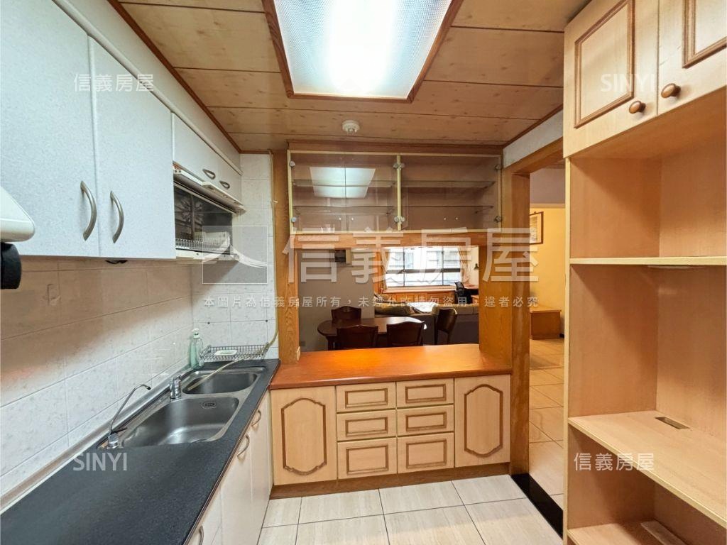 強！五期震後三房Ｂ１平車房屋室內格局與周邊環境