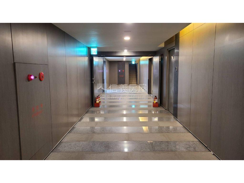ＢＯＳＳ世界特區辦公３房屋室內格局與周邊環境