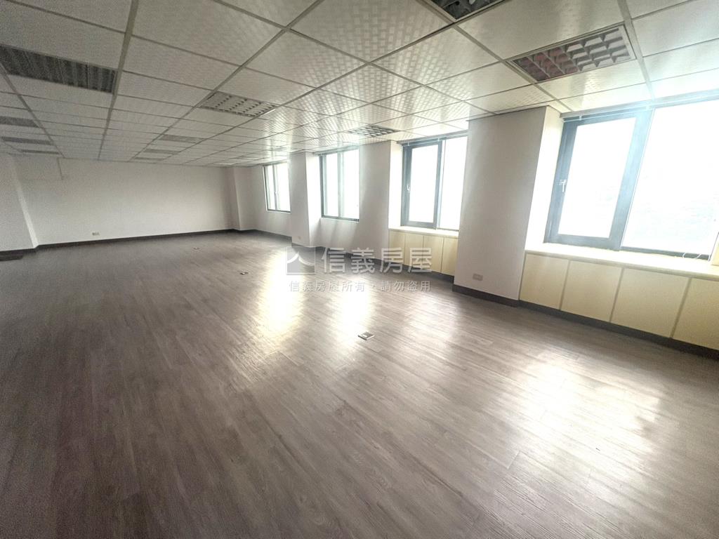 捷運頭前庄站稀有企業天下房屋室內格局與周邊環境