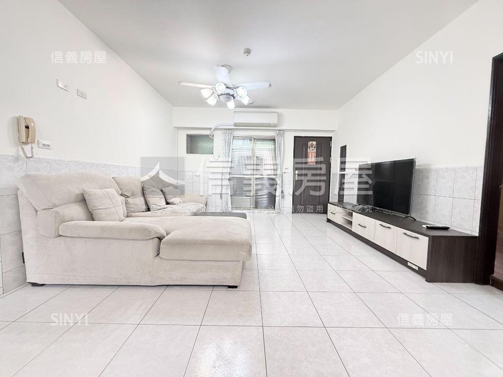 近鳳山火車站大三房平車房屋室內格局與周邊環境