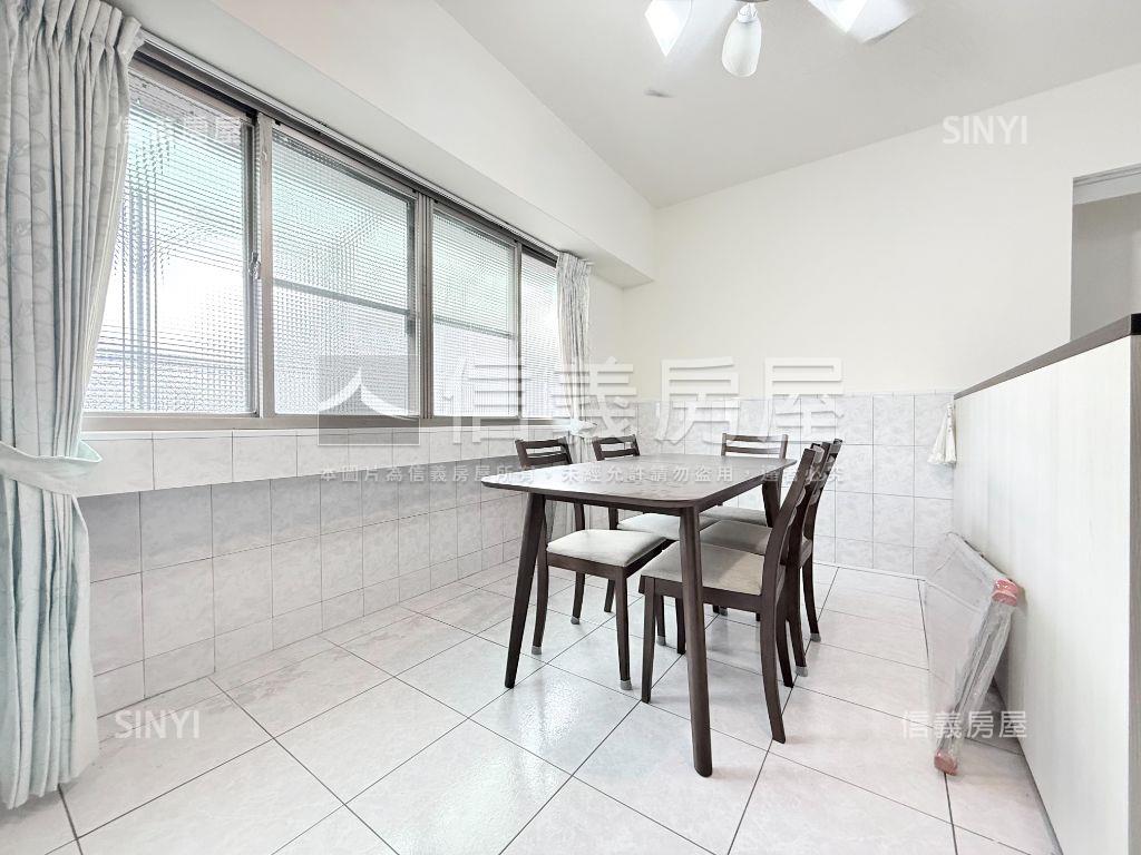 近鳳山火車站大三房平車房屋室內格局與周邊環境